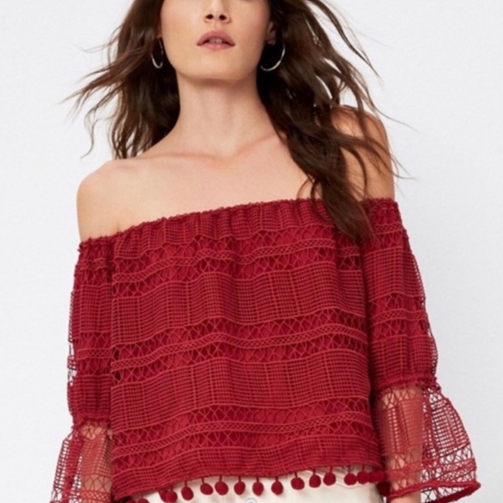 Cute off the shoulder tularosa top